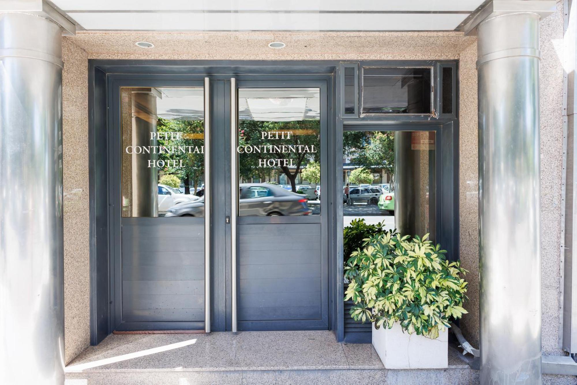 Hotel Petit